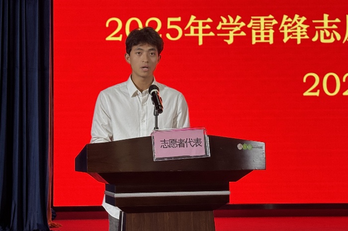 汽車（chē）維修誌願代表（biǎo）隊陸彬作分享（xiǎng）_副本.jpg